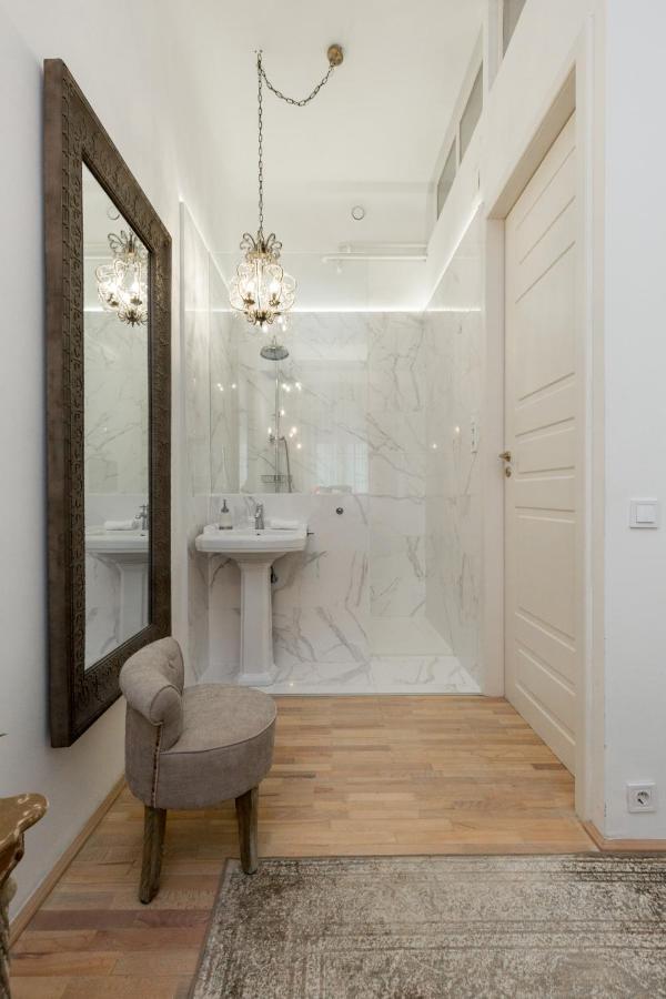 Bohemian Dream In The Absolute Center W 2br/2bt * Budapeszt