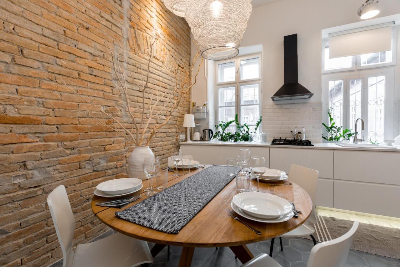 Bohemian Dream In The Absolute Center W 2br/2bt * Budapeszt